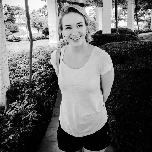 Meet your Posher, Kailyn - Picture 4 of 6